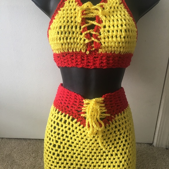 2 piece bikini - Picture 2 of 8